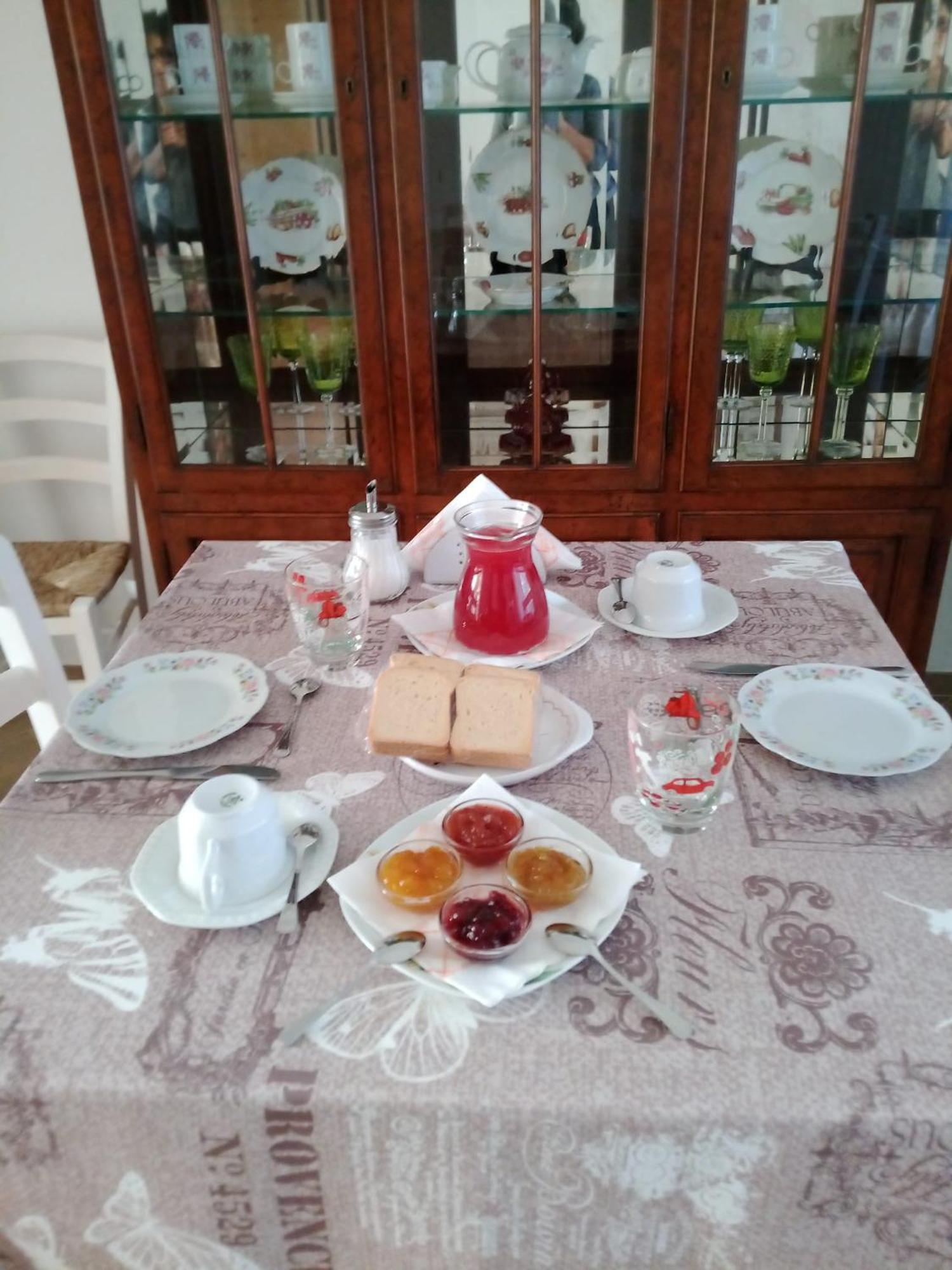 Bed and Breakfast A Casa Di Zia à Oschiri Extérieur photo